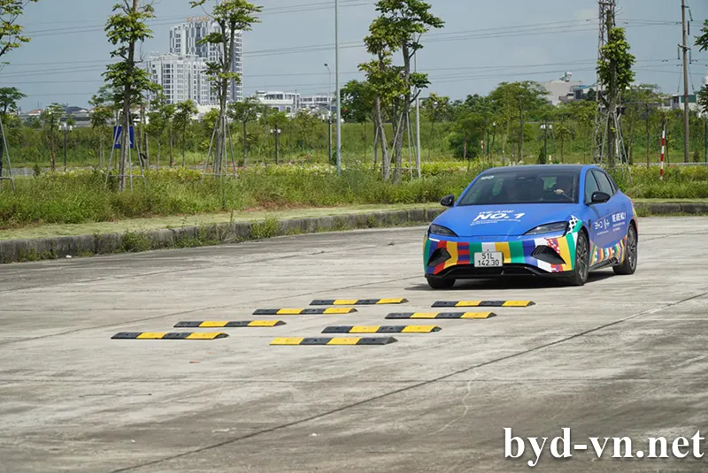 Kinh doanh xe ô tô điện BYD mới cũ tại Bắc Giang