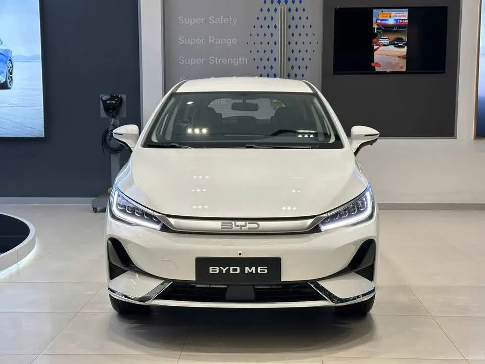 Khuyến Mãi BYD M6 & BYD Seal 5 DM-i Tháng 7