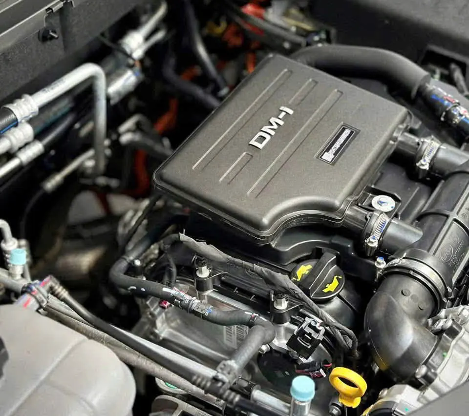 Động cơ xe Nội thất sang trọng và tiện nghi trên  BYD Sealion 5